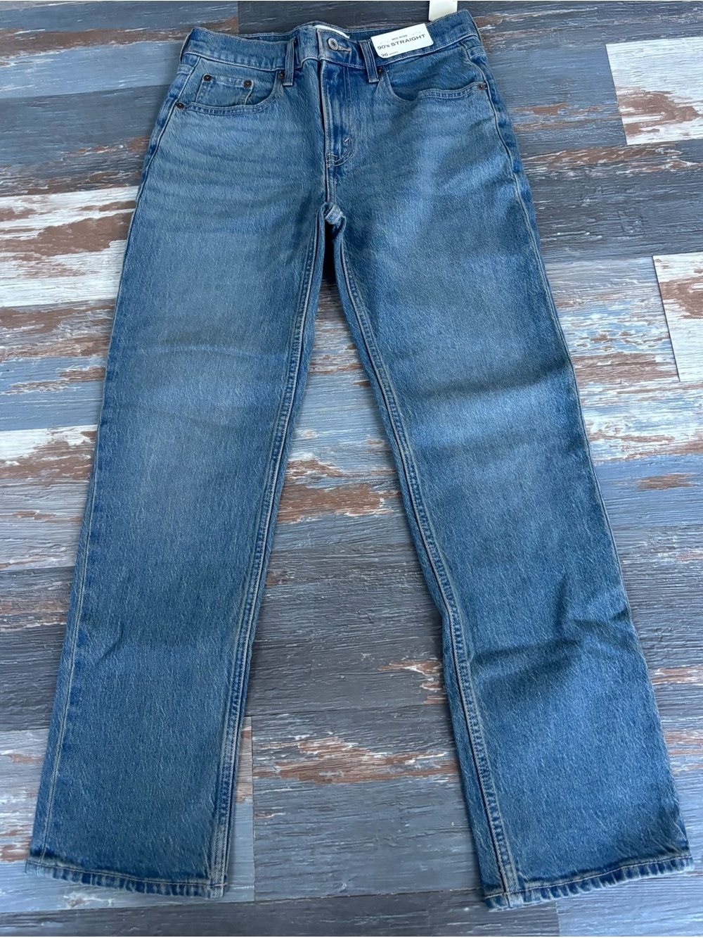 NWT Abercrombie & Fitch Women's Medium Blue Straight Leg Jeans Size 26 Short